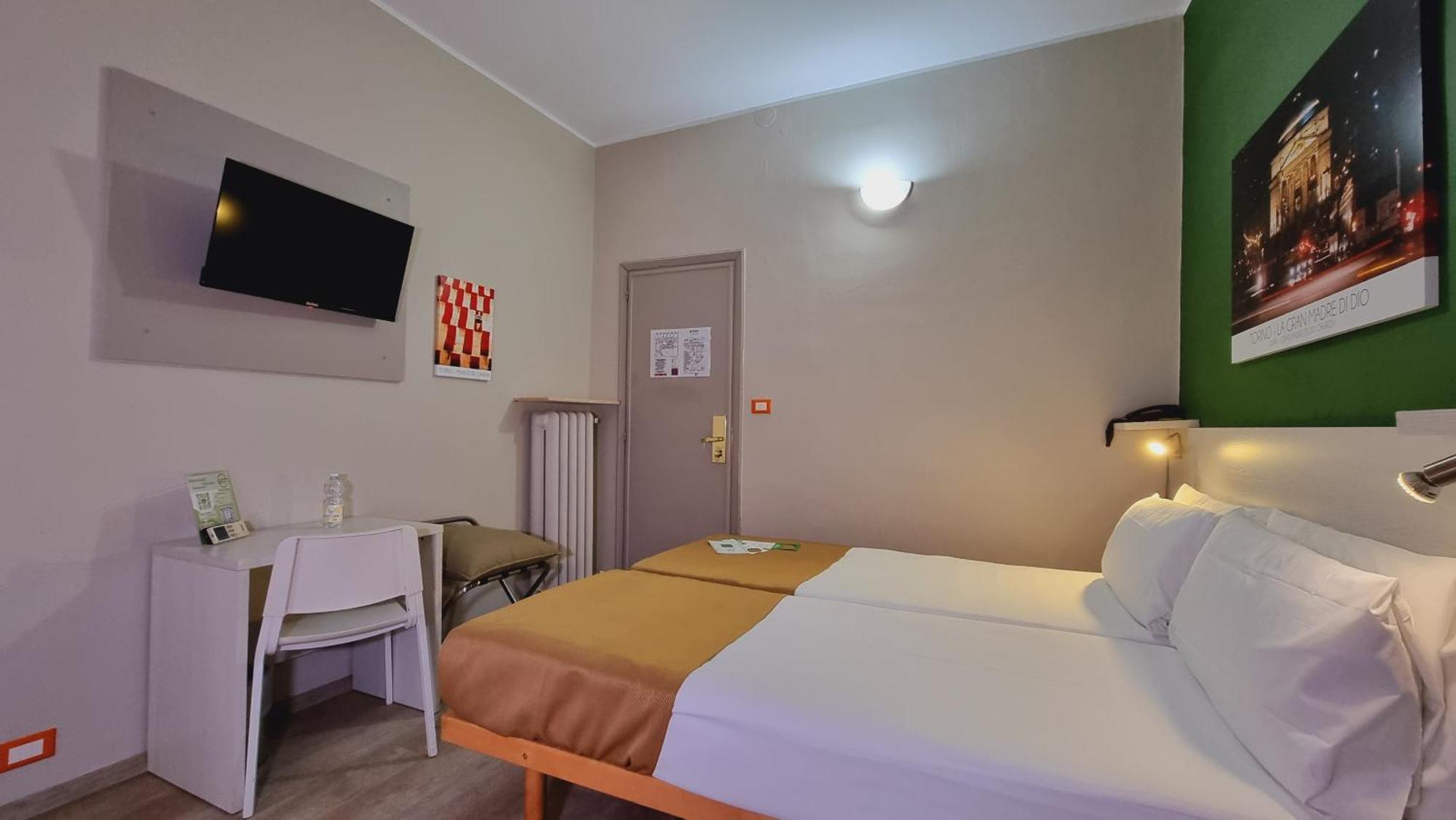 Green Class Hotel Astoria Turin Bilik gambar